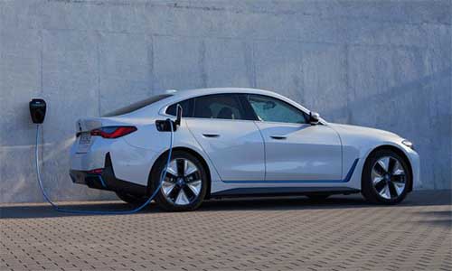 BMW i4